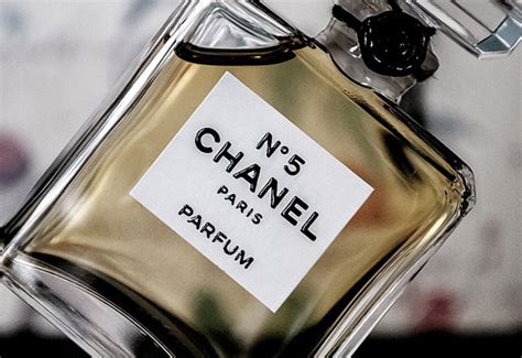 chanel no 5 website.